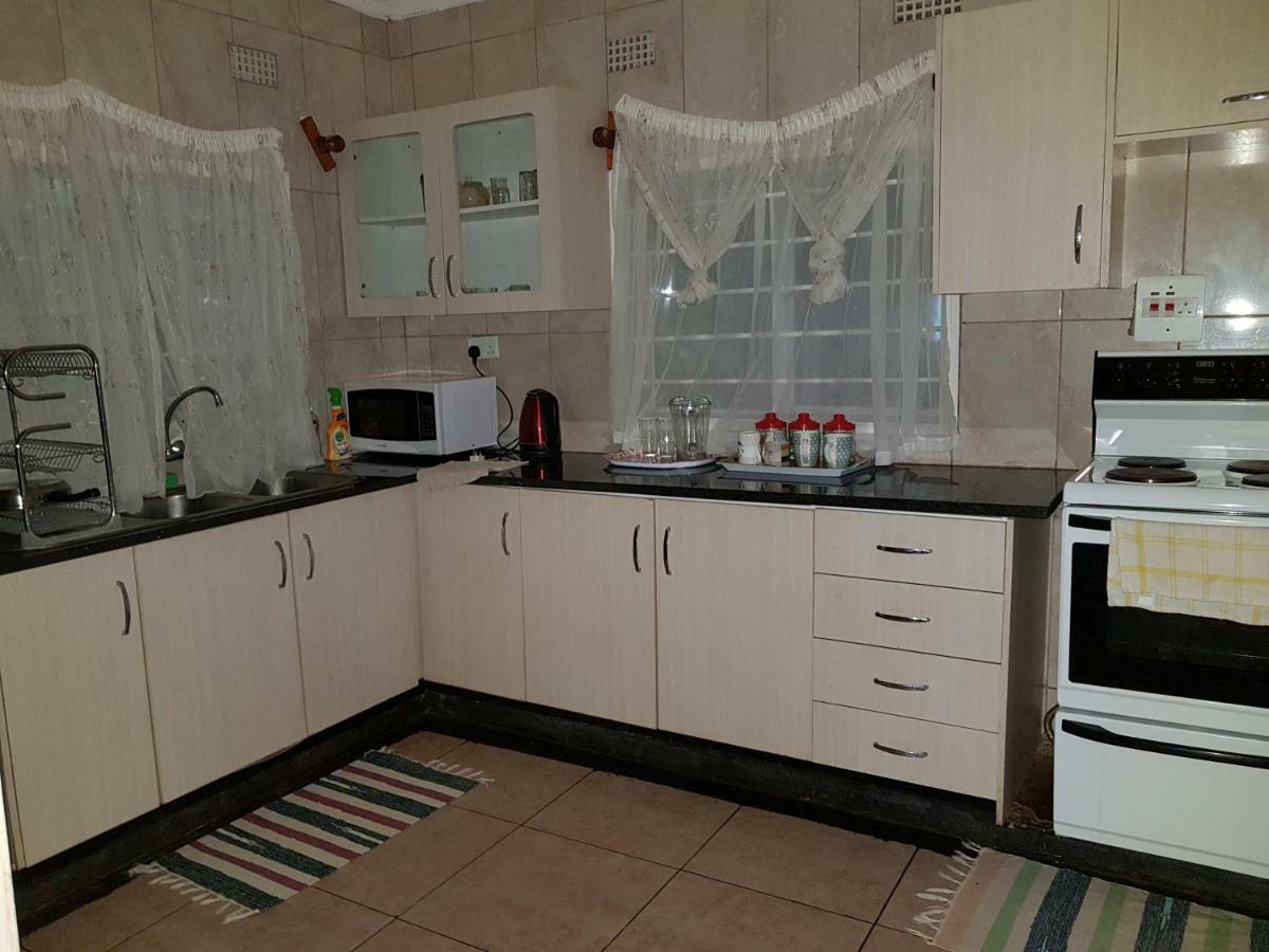 Apartament Summer Pines Lusaka Zewnętrze zdjęcie